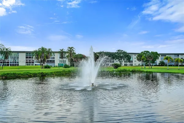 $1,800 | 3001 Portofino Isle, Unit K2, Coconut Creek, FL 33066