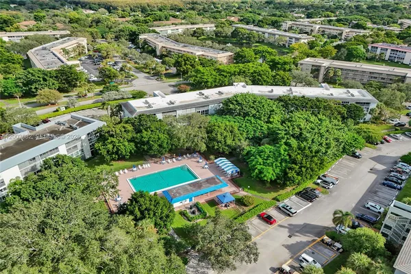 $1,800 | 3001 Portofino Isle, Unit K2, Coconut Creek, FL 33066