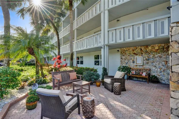 $1,800 | 3001 Portofino Isle, Unit K2, Coconut Creek, FL 33066