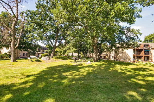 $129,900 | 3431 Kent Street, Unit 801, Shoreview, MN 55126