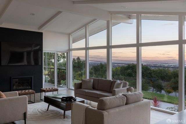 $5,300,000 | 155 Brookwood Road, Woodside, CA 94062