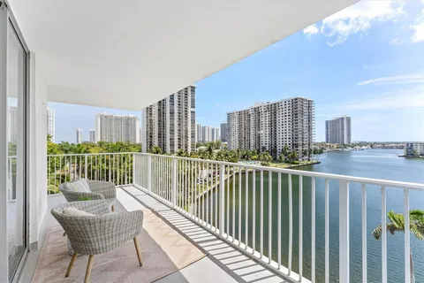 $480,000 | 2851 Northeast 183rd Street, Unit 617, Aventura, FL 33160