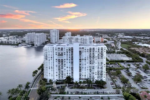 $480,000 | 2851 Northeast 183rd Street, Unit 617, Aventura, FL 33160