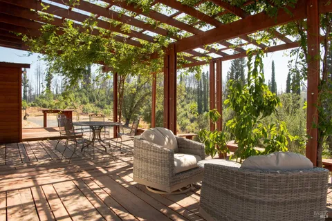 $798,000 | 9451 Mill Creek Road, Healdsburg, CA 95448