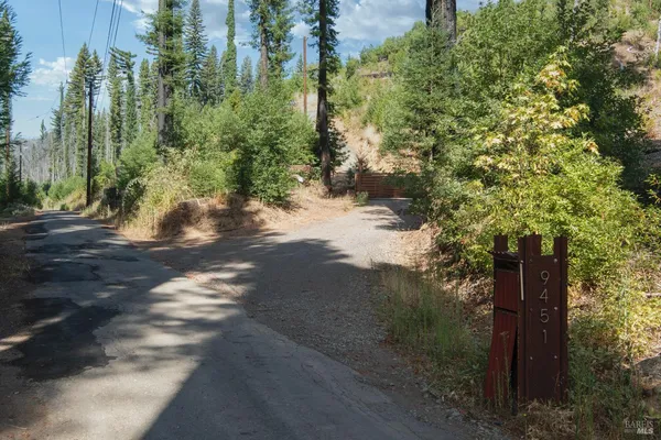 $777,000 | 9451 Mill Creek Road, Healdsburg, CA 95448