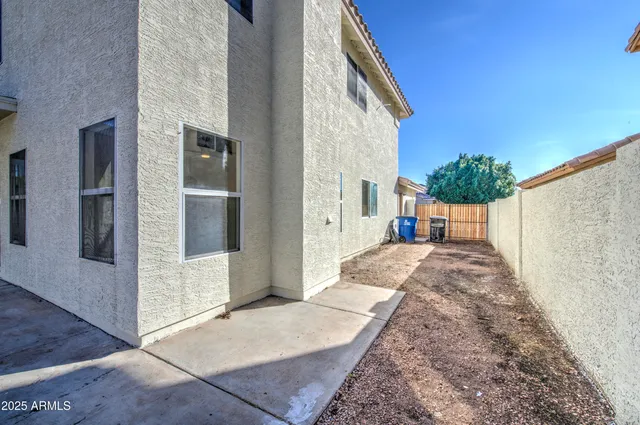 a house view with a outdoor space