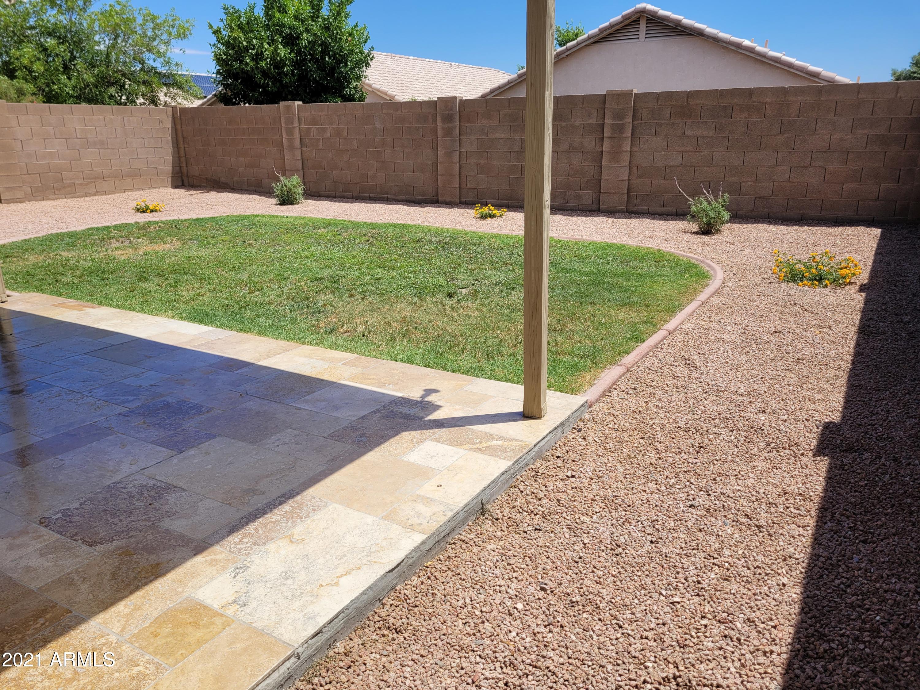 521 West St John Road Phoenix, AZ 85023 - Photo 8 of 17 Back yard
