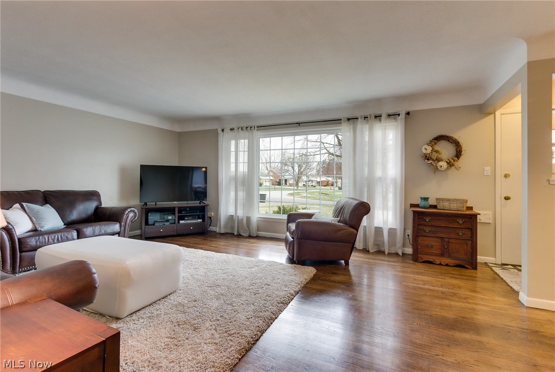 1247 Haverston Road Lyndhurst, OH 44124 - Photo 6 of 23