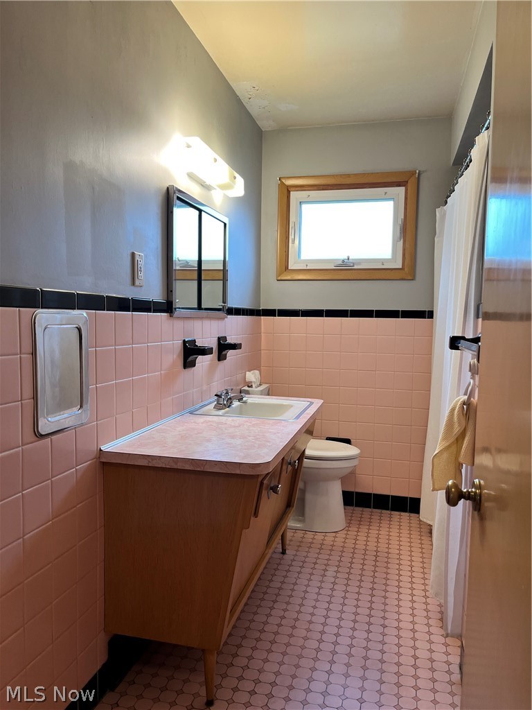 1853 Rush Road Wickliffe, OH 44092 - Photo 7 of 22 Gallery Image 7