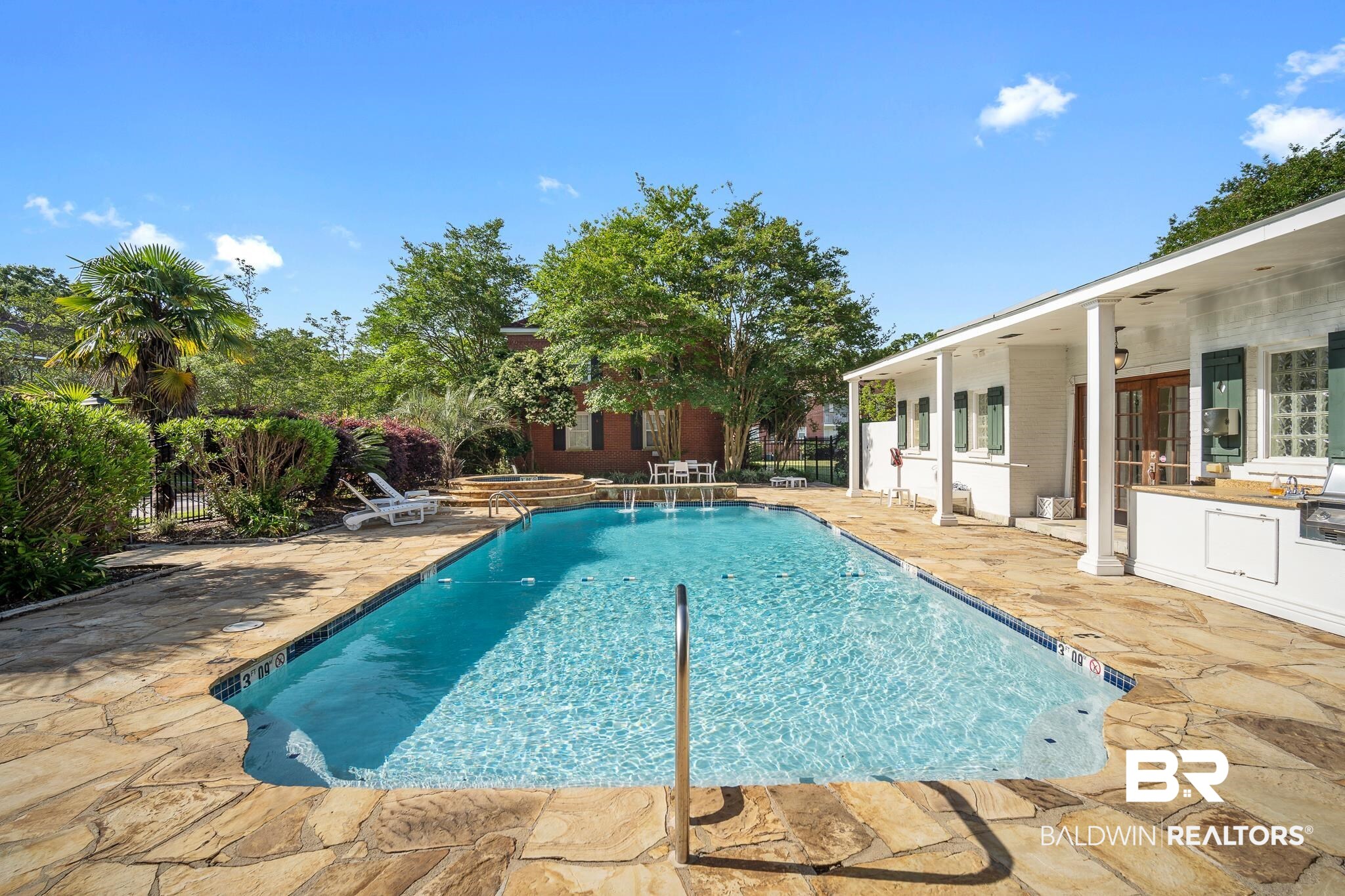 214 Upham Street, Unit 15C Mobile, AL 36607 - Photo 25 of 34