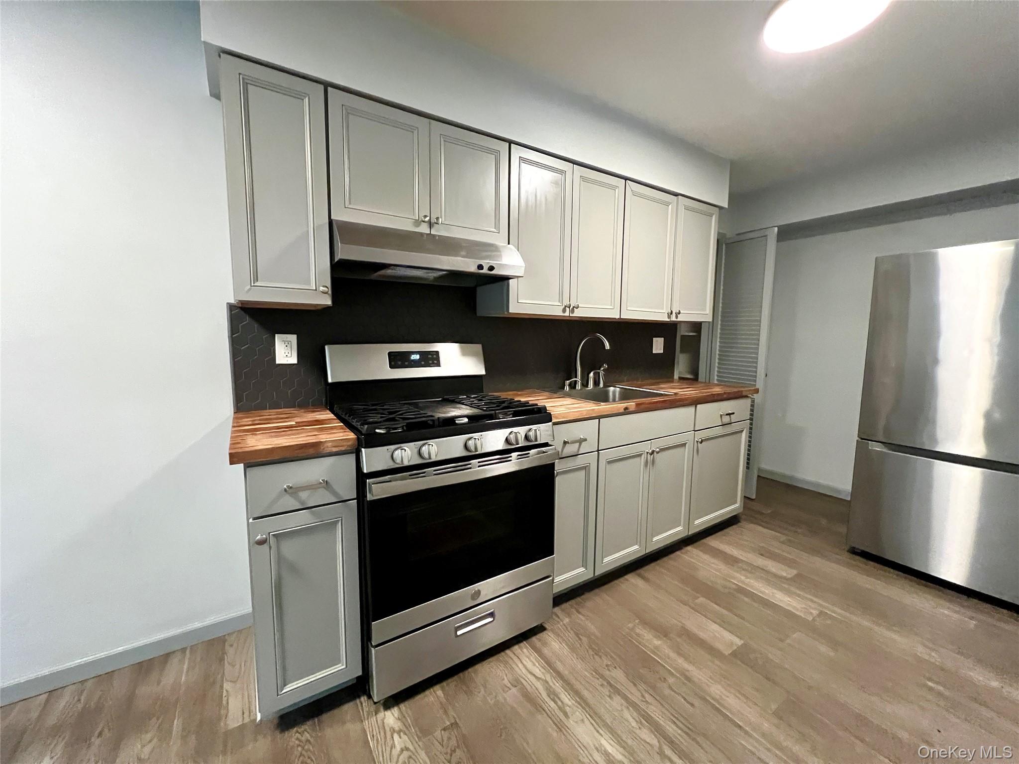 4 Colonial Road, Unit 100 Beacon, NY 12508 - Photo 13 of 15