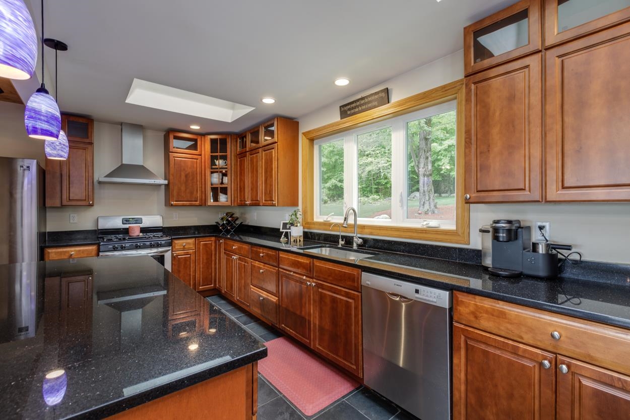 25 Carter Hill Road Concord, NH 03303 - Photo 4 of 40