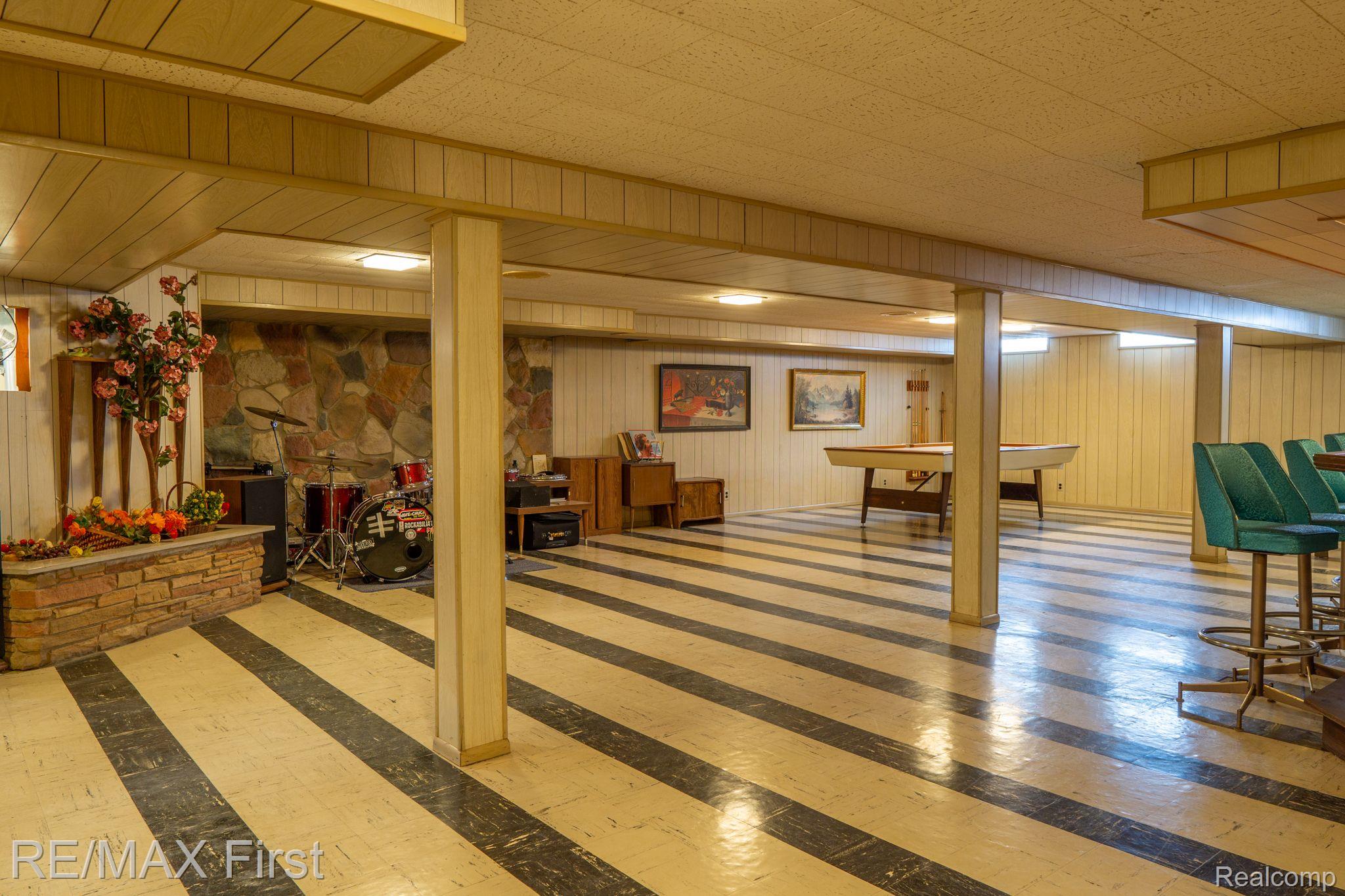 11573 Chicago Road Warren, MI 48093 - Photo 41 of 48 Gallery Image 41