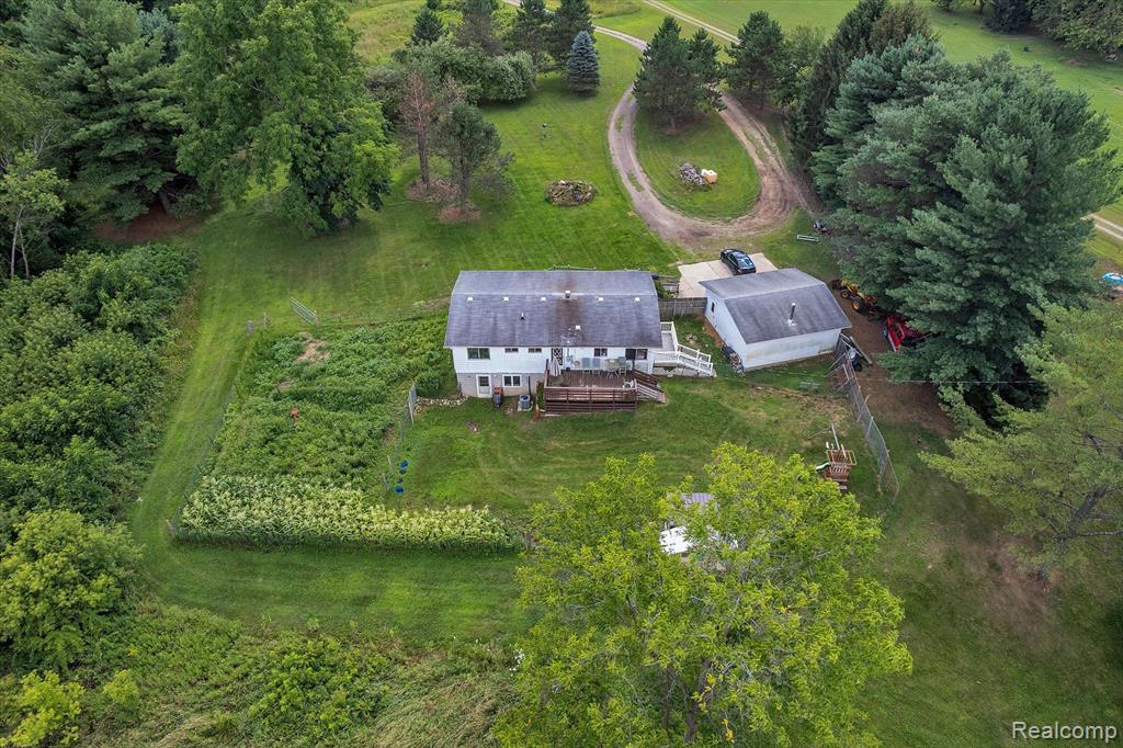 5130 Vines Road Howell, MI 48843 - Photo 35 of 46