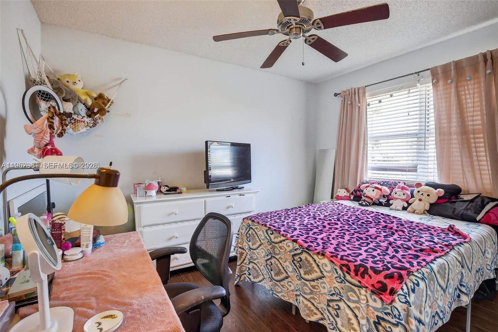 9710 Southwest 9th Court Pembroke Pines, FL 33025 - Photo 19 of 38