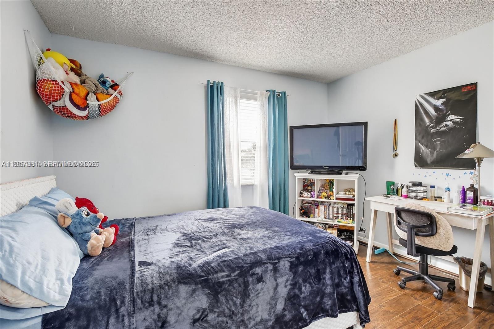 9710 Southwest 9th Court Pembroke Pines, FL 33025 - Photo 22 of 38