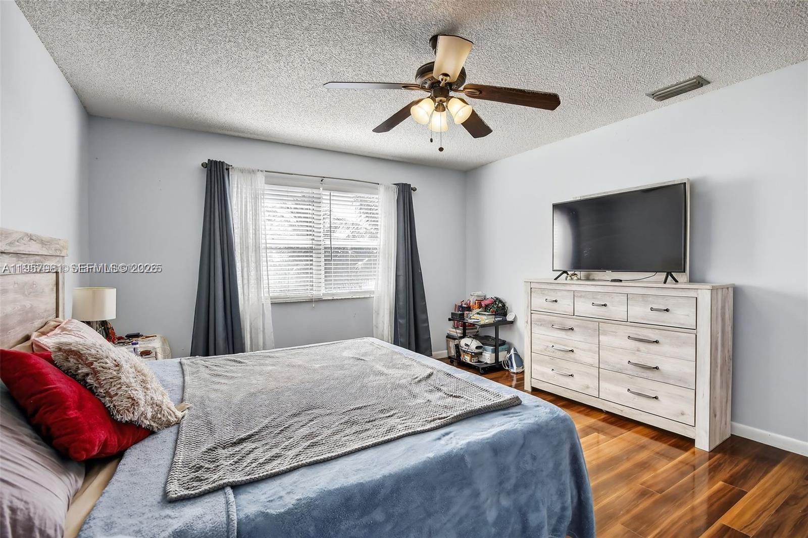 9710 Southwest 9th Court Pembroke Pines, FL 33025 - Photo 27 of 38