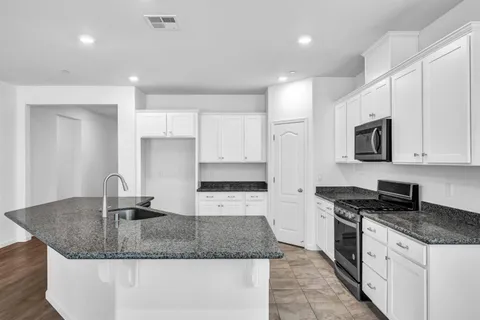 $635,000 | 1414 Van Zee Drive, Woodland, CA 95776