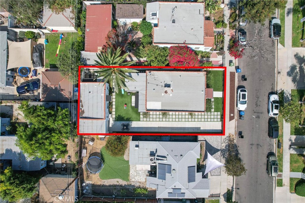 3345 Oakhurst Avenue Los Angeles, CA 90034 - Photo 43 of 49 an aerial view of multiple house