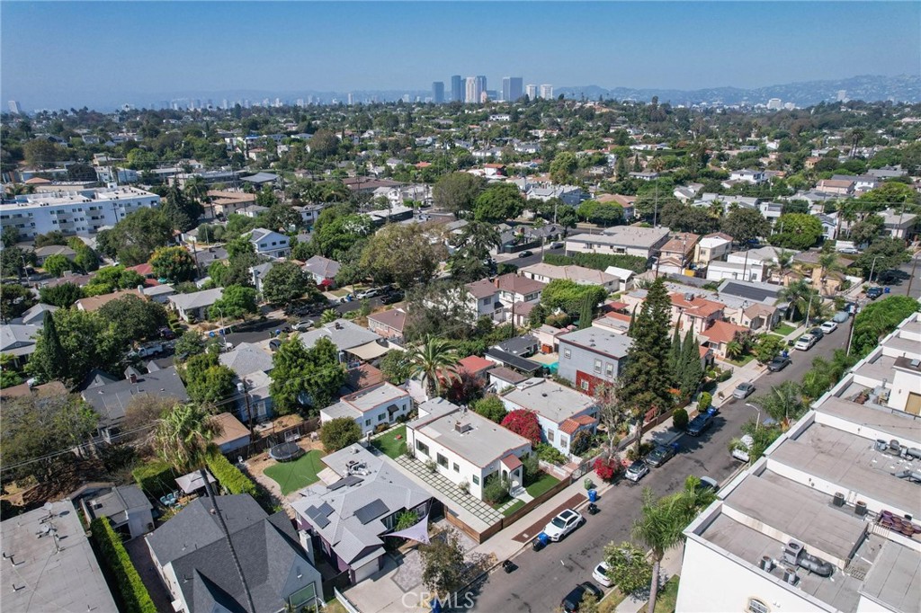 3345 Oakhurst Avenue Los Angeles, CA 90034 - Photo 48 of 49 an aerial view of a city