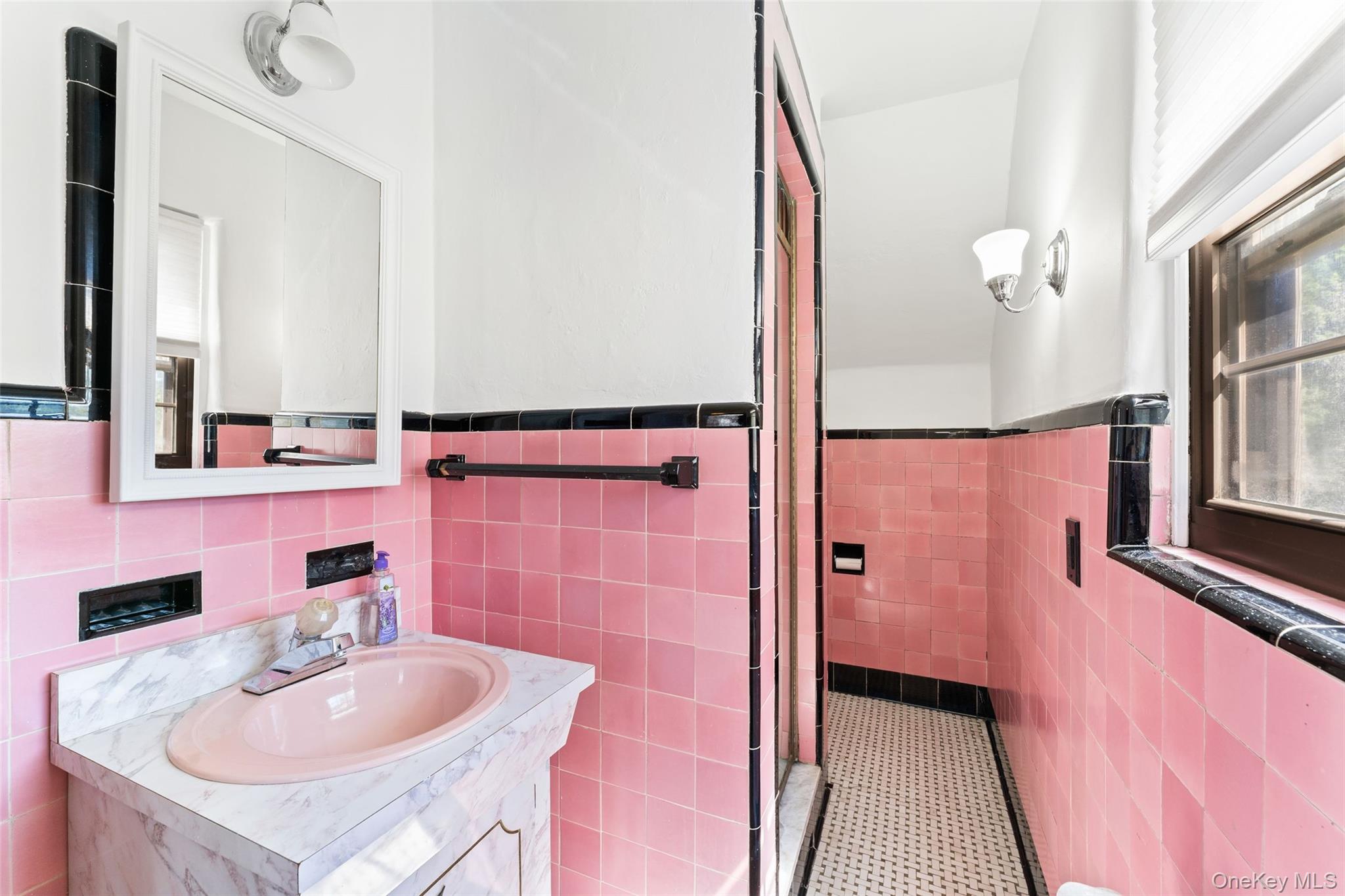 204 Chittenden Avenue Tuckahoe, NY 10707 - Photo 13 of 26