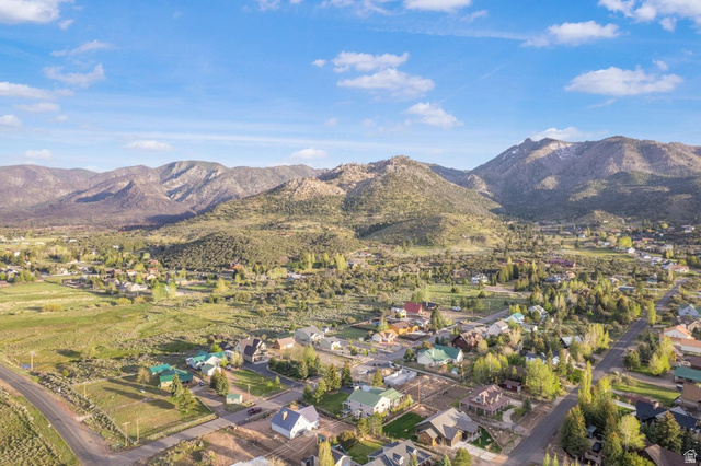 48 South Sage Road Pine Valley, UT 84781 - Photo 8 of 61 Expansive residential area featuring established homes, mature trees, and varied terrain