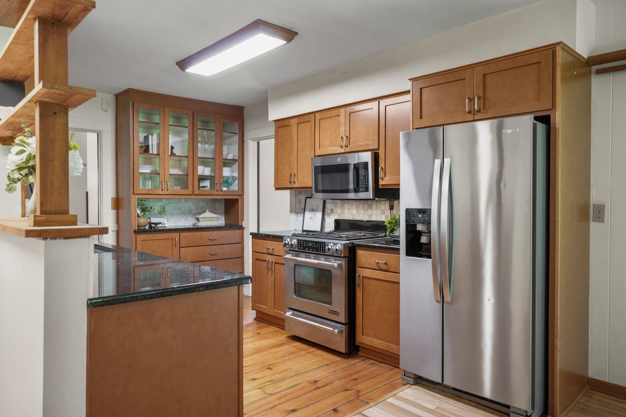 1210 Sweetbriar Road Madison, WI 53705 - Photo 14 of 86
