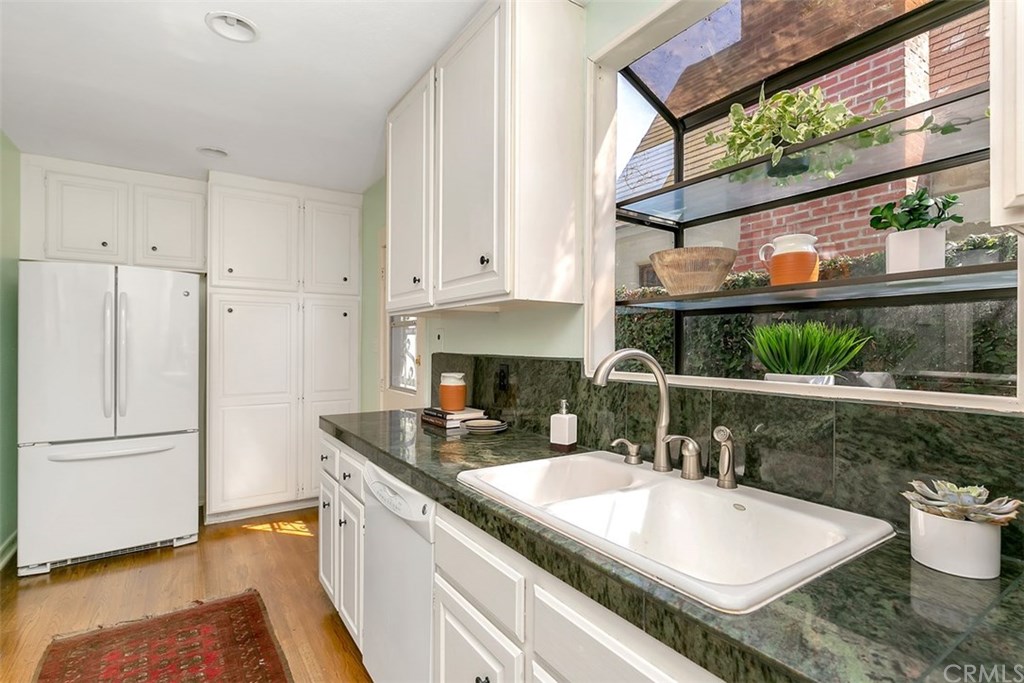 3654 Lemon Avenue Long Beach, CA 90807 - Photo 9 of 22