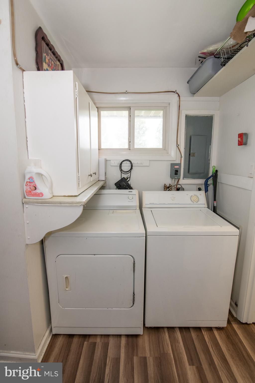 1309 Clyde Road Warminster, PA 18974 - Photo 26 of 39 a utility room with dryer and washer