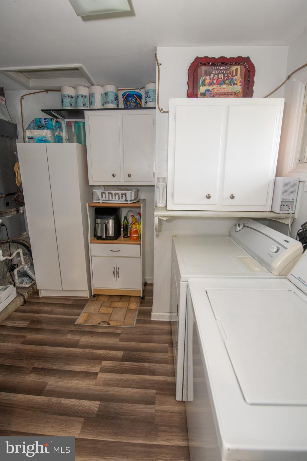 1309 Clyde Road Warminster, PA 18974 - Photo 27 of 39 a utility room with dryer and washer