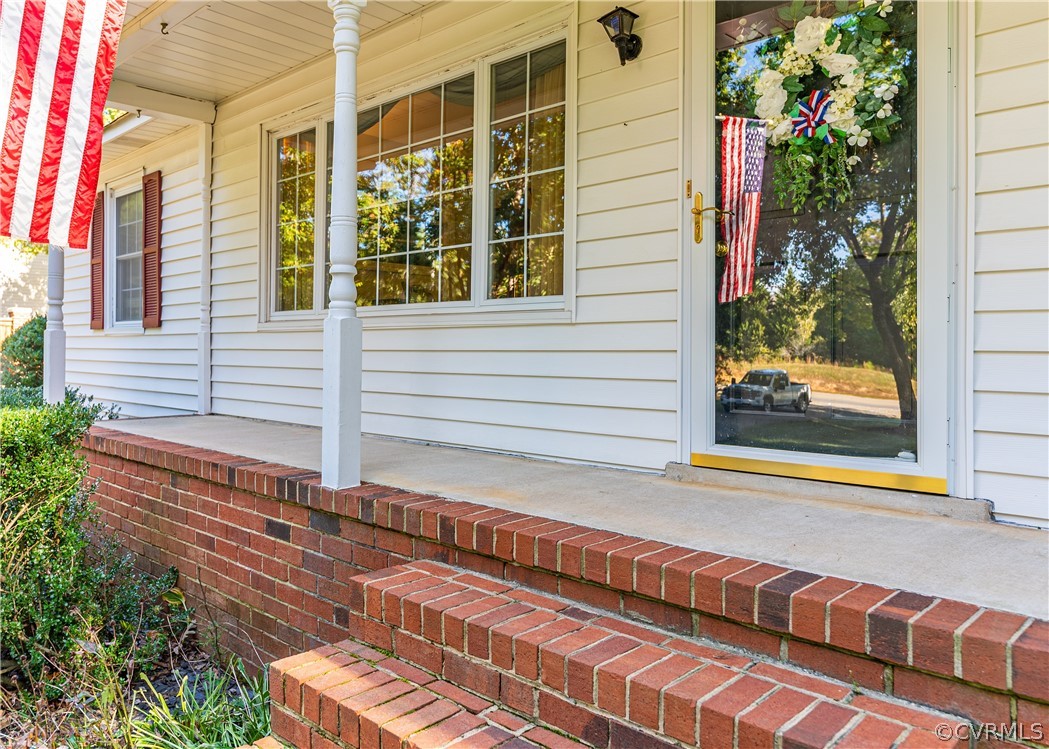 2901 Three Bridge Road Powhatan, VA 23139 - Photo 5 of 40 Gallery Image 5