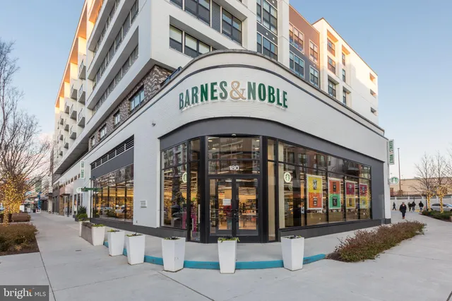 $2,800 | 2858 New Providence Court, Falls Church, VA 22042