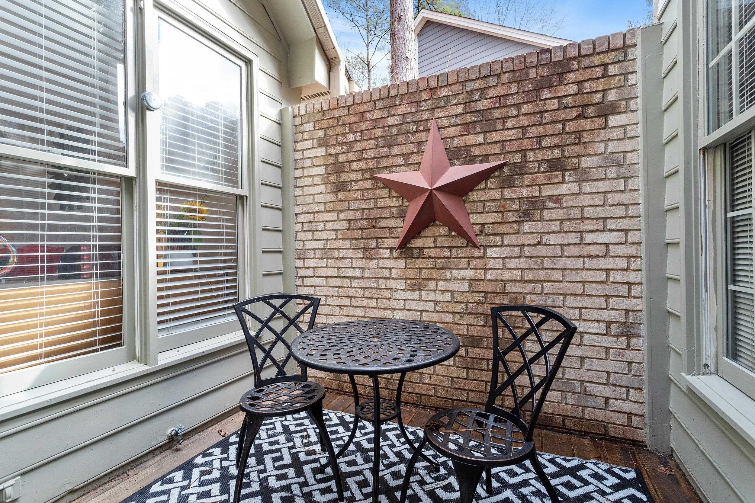 10004 Goodview Court Raleigh, NC 27613 - Photo 8 of 41 Patio