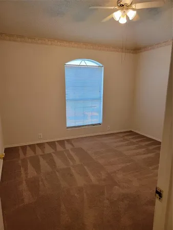 $1,900 | 238 High Pointe Lane, Cedar Hill, TX 75104
