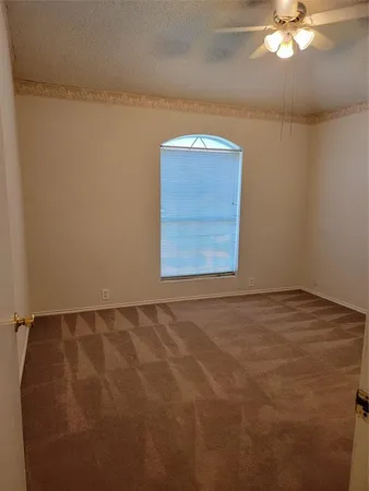 $1,900 | 238 High Pointe Lane, Cedar Hill, TX 75104