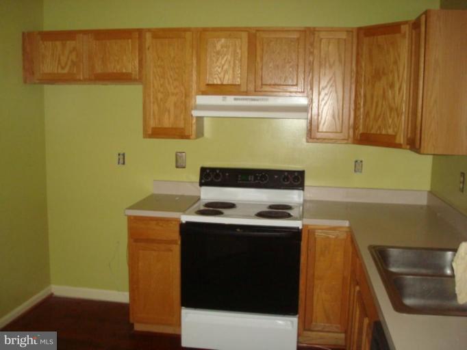 2004 Ripley Point Court Odenton, MD 21113 - Photo 3 of 12 Kitchen
