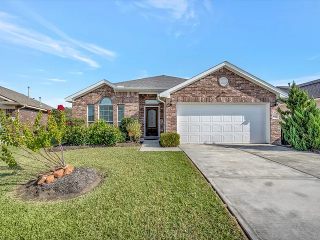 $270,000 | 5011 Gulf Stream Lane, Bacliff, TX 77518