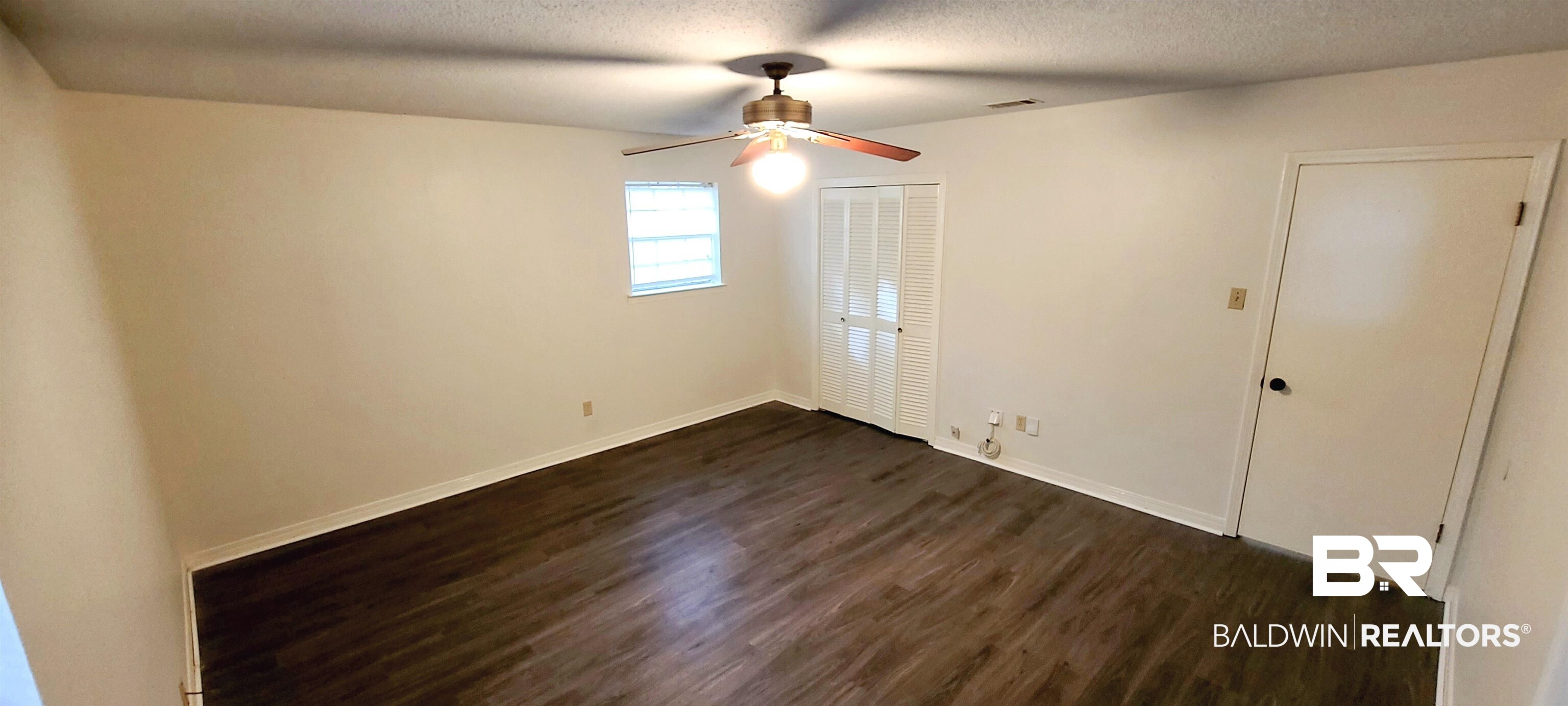5305 Wilhelm Drive Mobile, AL 36618 - Photo 10 of 16 Primary Bedroom