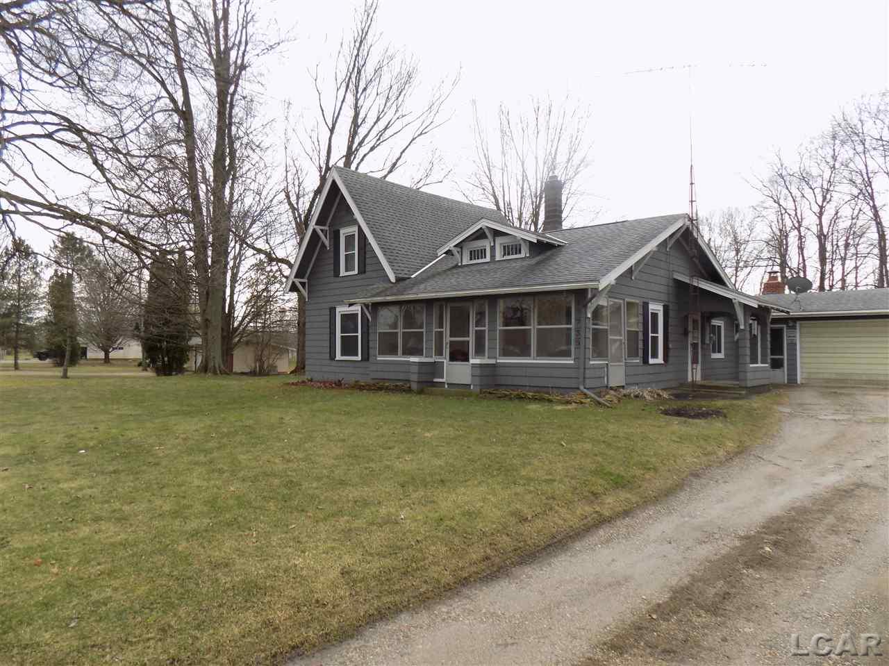 17735 Manitou Beach Road Addison, MI 49220 - Photo 3 of 30