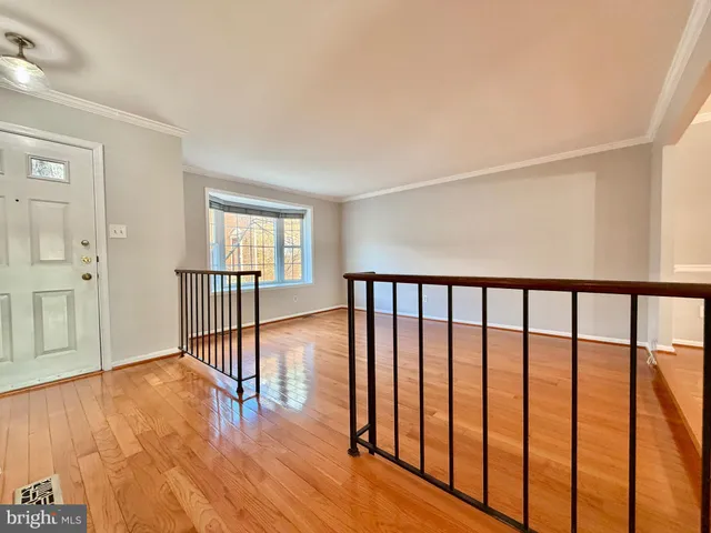 $3,500 | 10145 Village Knolls Court, Oakton, VA 22124