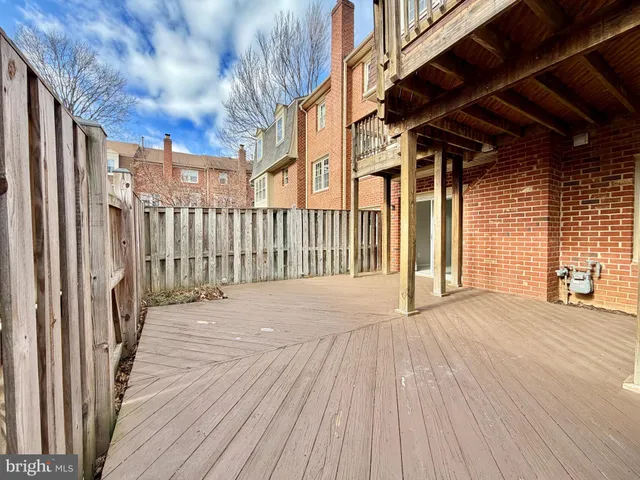 $3,500 | 10145 Village Knolls Court, Oakton, VA 22124