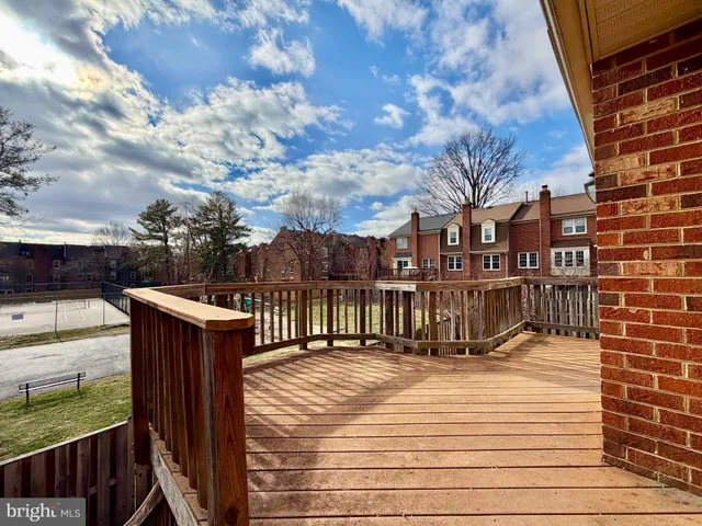 $3,500 | 10145 Village Knolls Court, Oakton, VA 22124