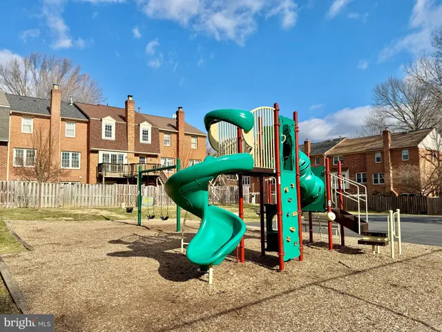 $3,500 | 10145 Village Knolls Court, Oakton, VA 22124