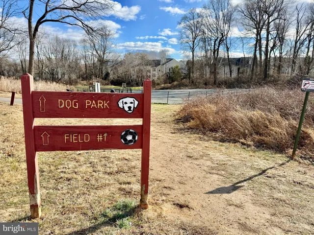 $3,500 | 10145 Village Knolls Court, Oakton, VA 22124