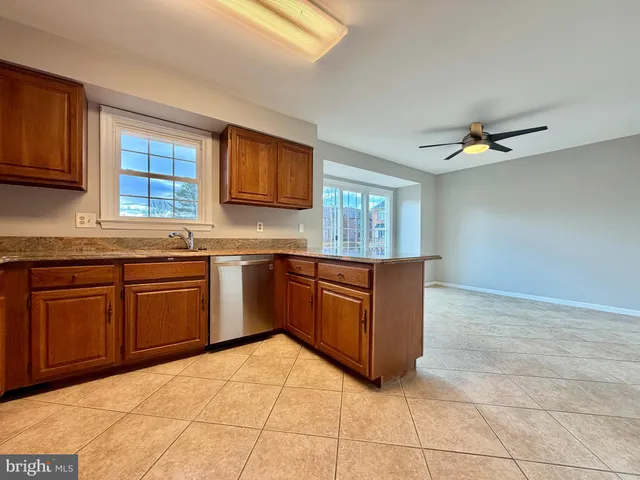 $3,500 | 10145 Village Knolls Court, Oakton, VA 22124