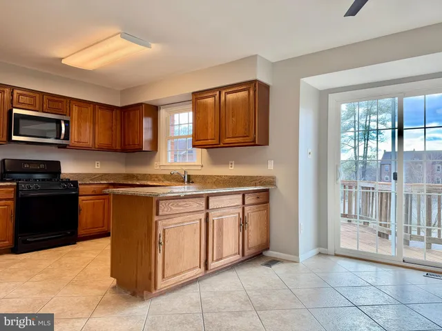 $3,500 | 10145 Village Knolls Court, Oakton, VA 22124