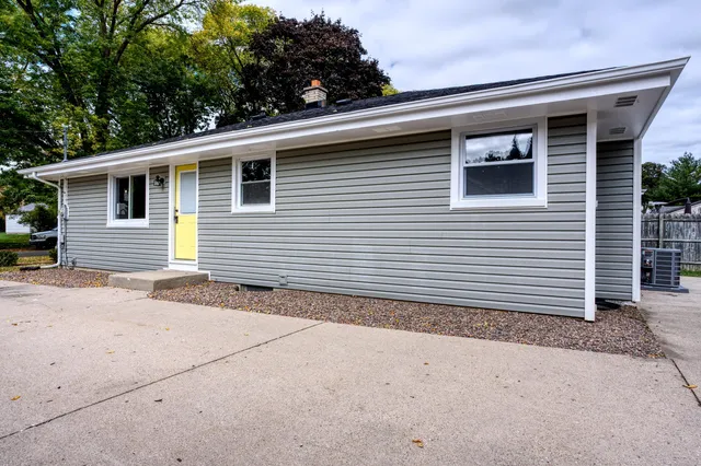 $239,500 | 6486 North 42nd Street, Milwaukee, WI 53209