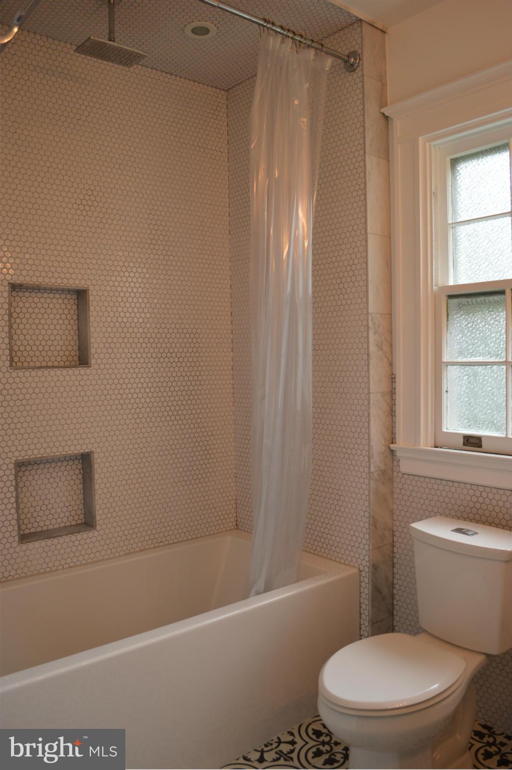 2401 Brambleton Road Baltimore, MD 21209 - Photo 22 of 30 Beautifully updated Full Bath