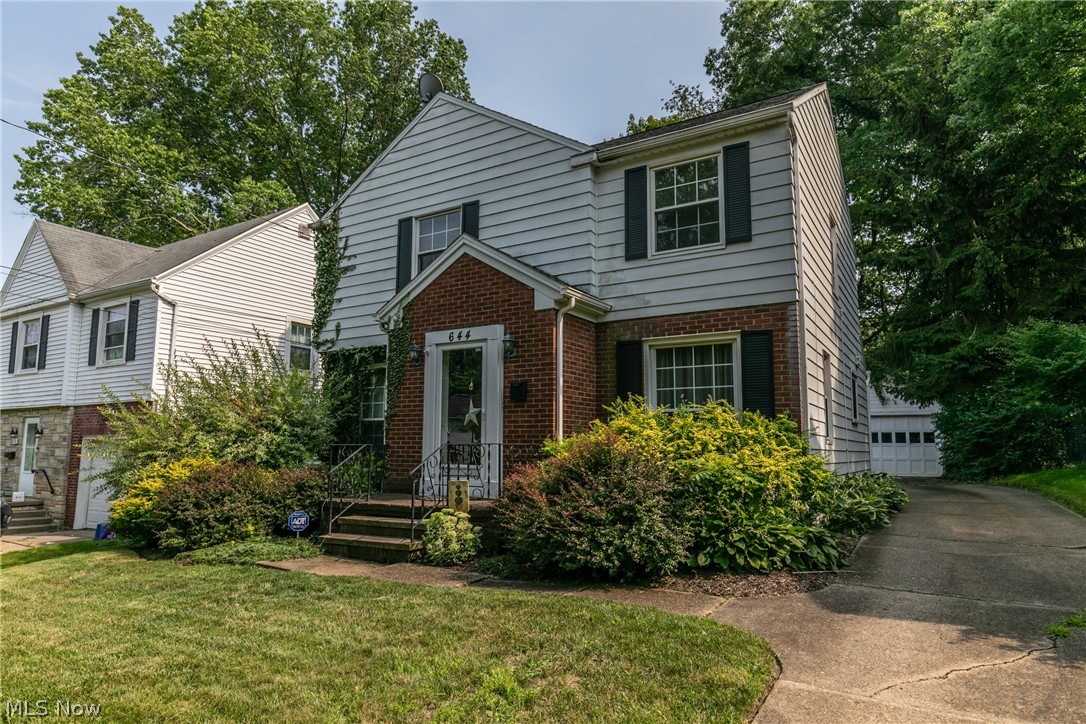644 Ecton Road Akron, OH 44303 - Photo 2 of 34 Gallery Image 2