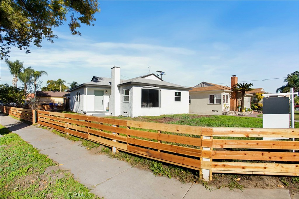 5201 Anahurst Road South Gate, CA 90280 - Photo 2 of 27